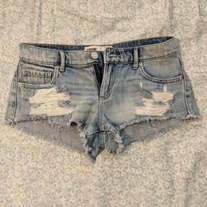 Garage (Size 0) Flirty Festival Denim Shorts